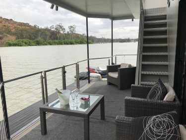 Houseboat Marine Dynamix