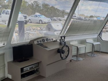 Houseboat Marine Dynamix
